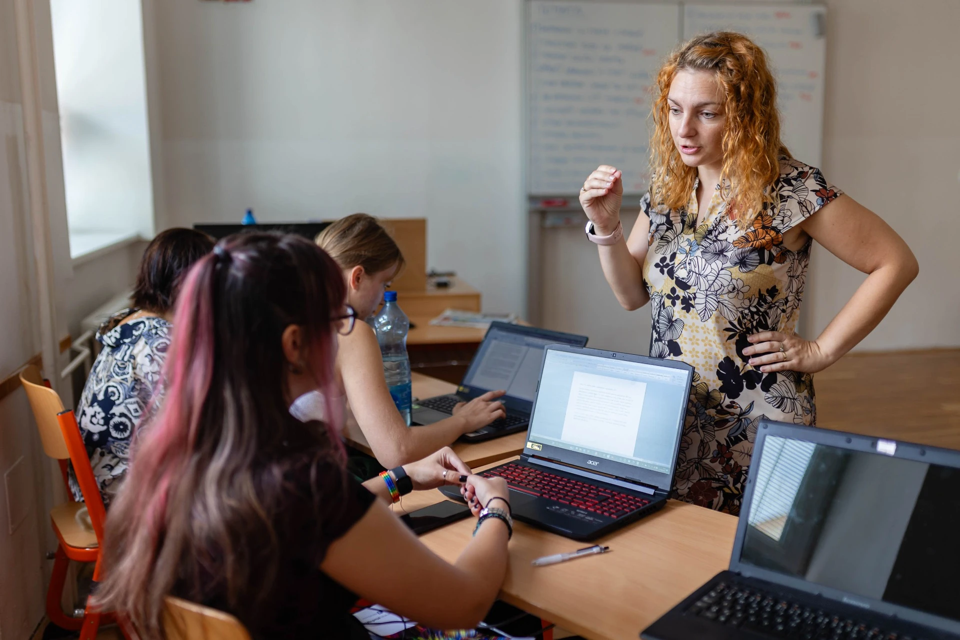 Vysvětlíme si, jak být aktivní na LinkedInu, aby lidé Vaše posty komentovali.